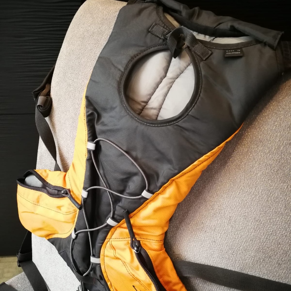 CAMELBAK backpack + UNDER ARMOUR duffle gym bag - Picture 5 of 6